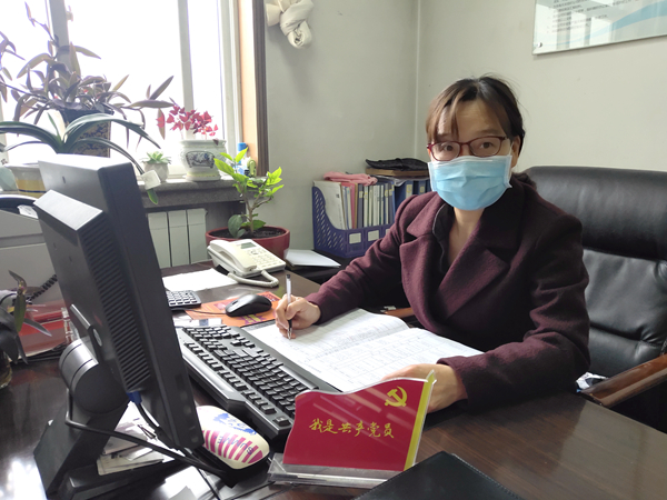 潘洁.jpg