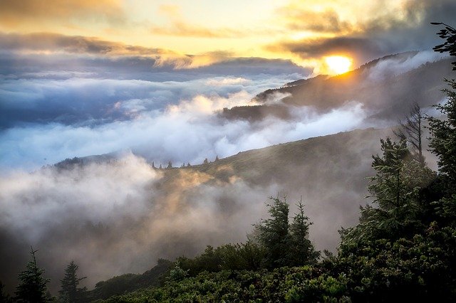 hills-889131_640.jpg