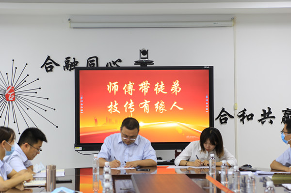 服务职工从“心”出发配图.jpg
