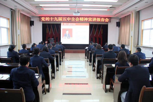 卜书记宣讲.jpg