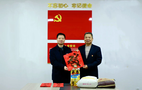 杨宸_副本.jpg