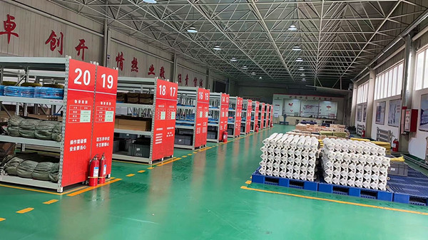 柠条塔供应站（配图3）榆通公司：“三个起来”营造战“疫”浓厚氛围，全力保障物资供应 闫小锋.jpg