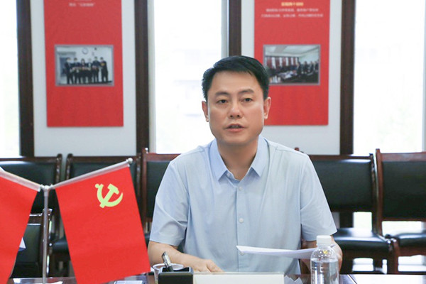 调研郭总.JPG