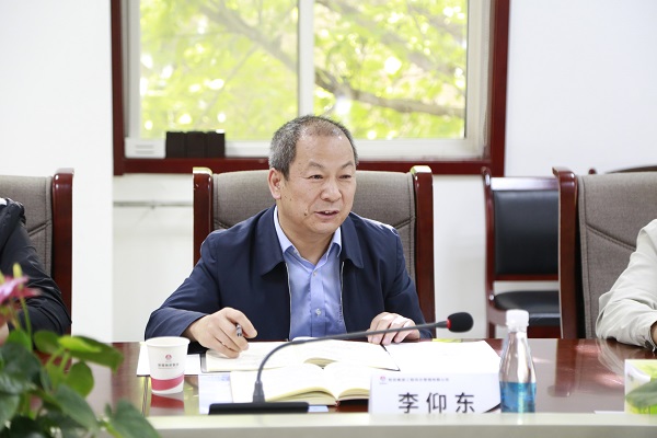 李仰东.JPG