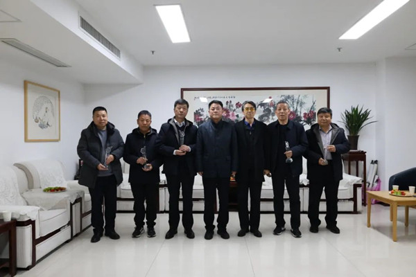 微信图片_20250205094327_副本.jpg
